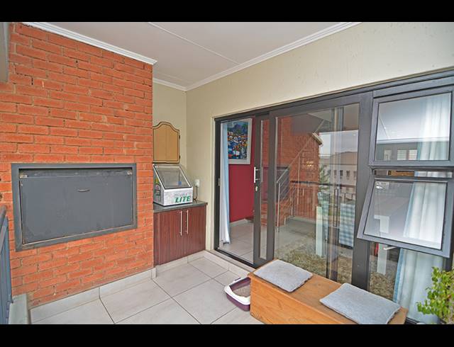 3 BEDROOM APARTMENT FOR SALE IN GREENSTONE HILL